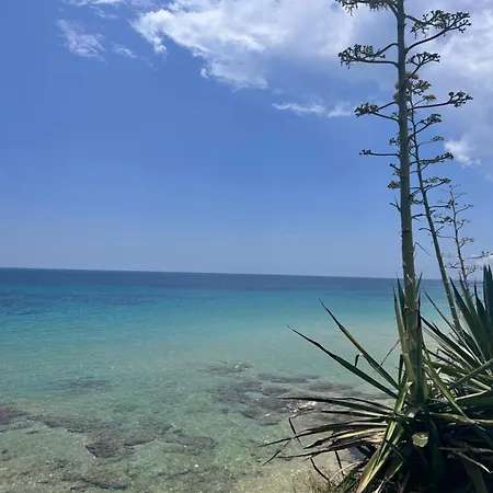 The White Loft Avola